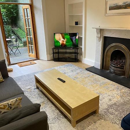 Fantastic Location 10 Mins To Princes Street- 15 To Royal Mile- Main Door-Patio 에든버러 외부 사진
